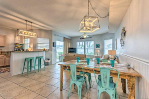Coastal Condo with Pool - Walk to Destin Beach!